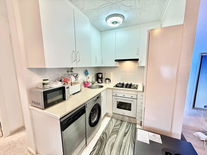 Image No.12-2 Bed Townhouse for sale