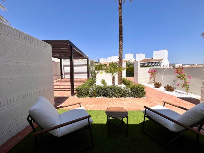 Image No.2-3 Bed Villa for sale