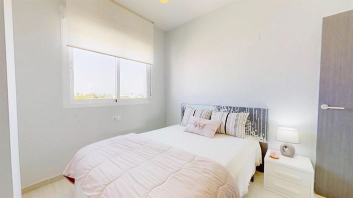 Image No.16-2 Bed Apartment for sale