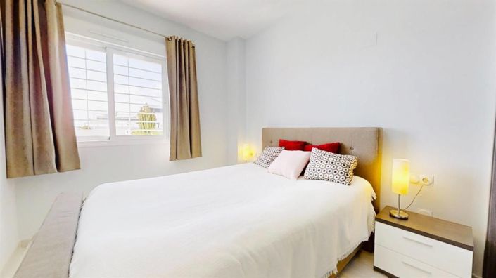 Image No.4-2 Bed Apartment for sale