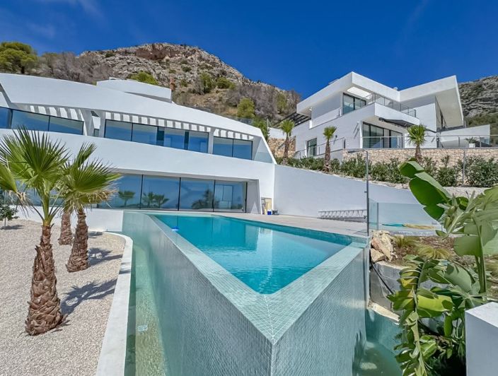 Image No.8-4 Bed Villa for sale