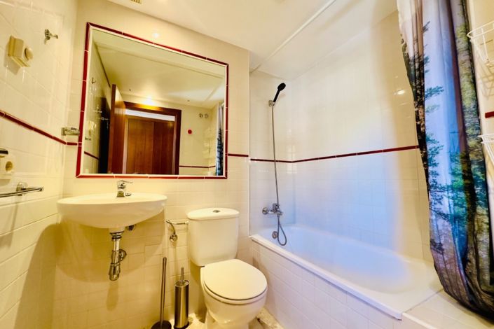 Image No.18-2 Bed Apartment for sale