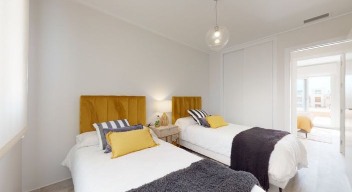 Image No.21-3 Bed Townhouse for sale