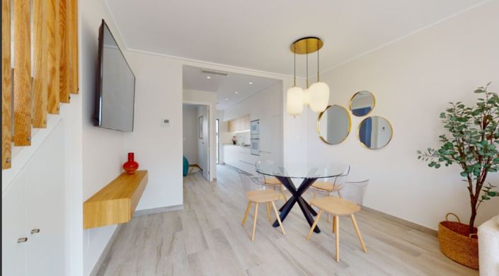 Image No.9-3 Bed Townhouse for sale