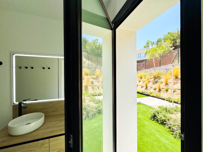 Image No.25-3 Bed Villa for sale