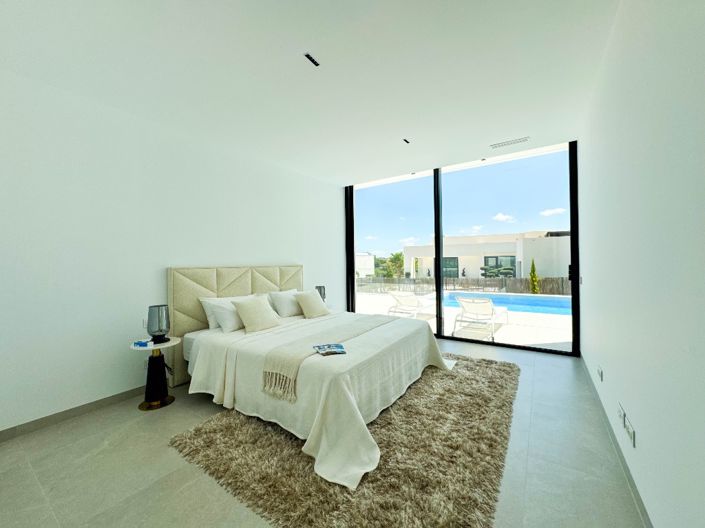 Image No.9-3 Bed Villa for sale