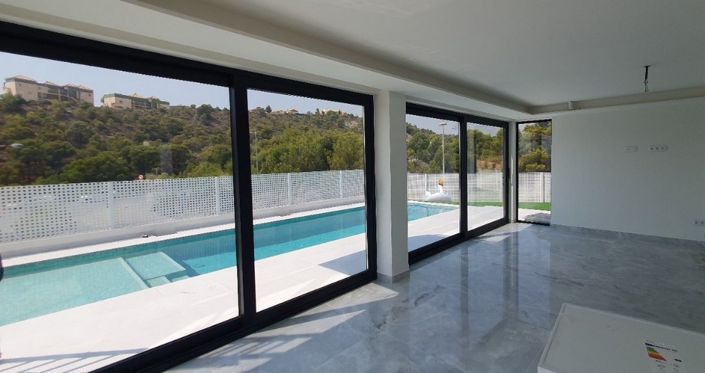 Image No.5-3 Bed Villa for sale