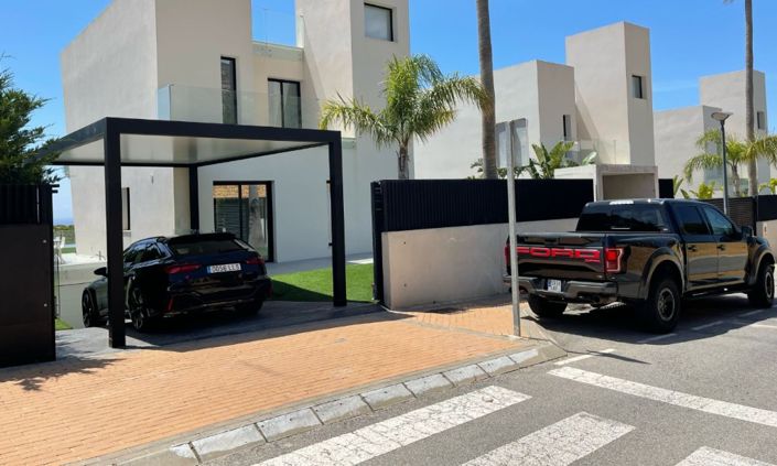 Image No.17-3 Bed Villa for sale