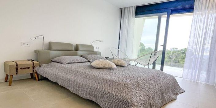 Image No.8-3 Bed Villa for sale