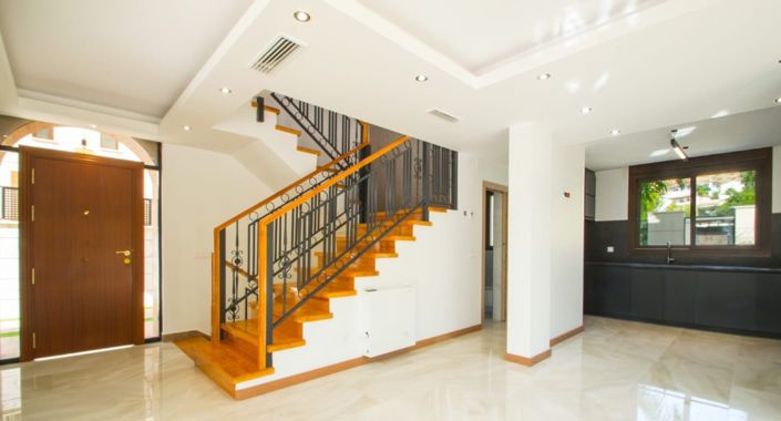 Image No.11-4 Bed Villa for sale