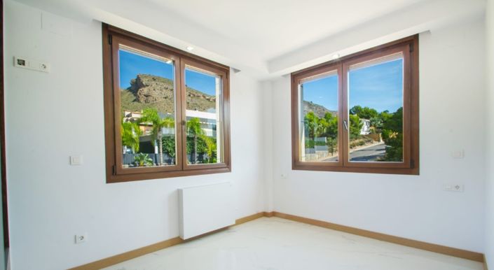 Image No.22-4 Bed Villa for sale