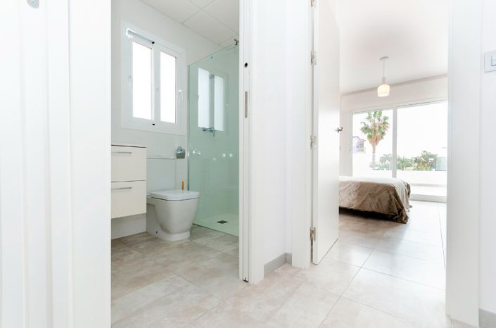 Image No.13-3 Bed Villa for sale