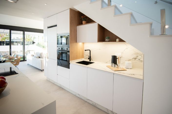 Image No.10-3 Bed Townhouse for sale