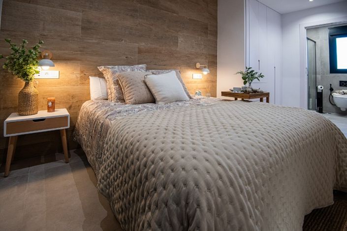 Image No.15-3 Bed Townhouse for sale