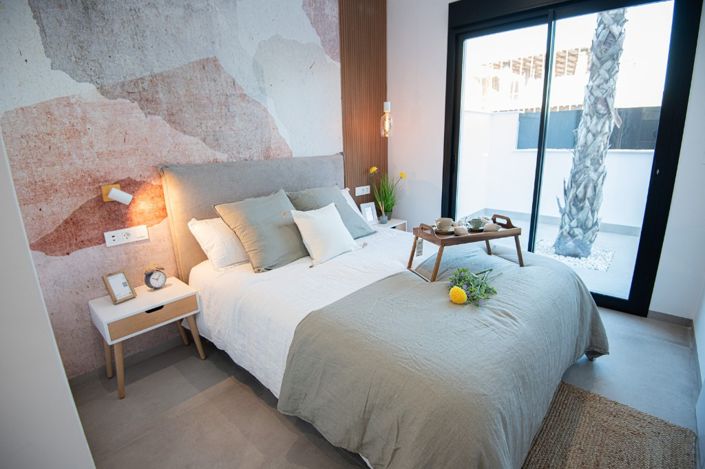 Image No.18-3 Bed Townhouse for sale