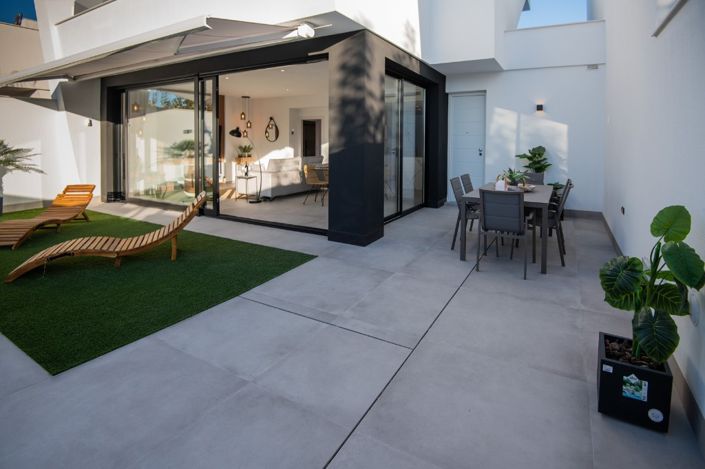 Image No.27-3 Bed Townhouse for sale