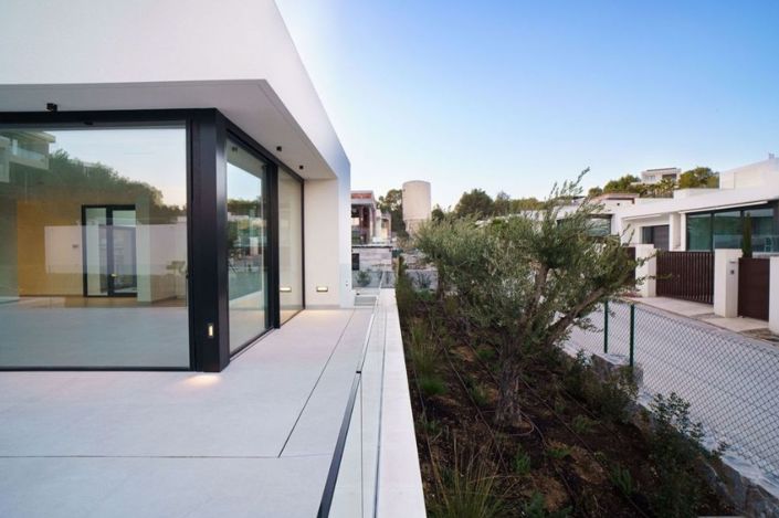 Image No.3-3 Bed Villa for sale