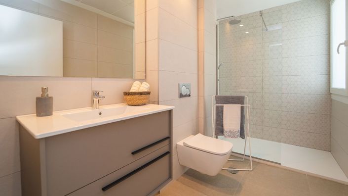 Image No.7-3 Bed Villa for sale