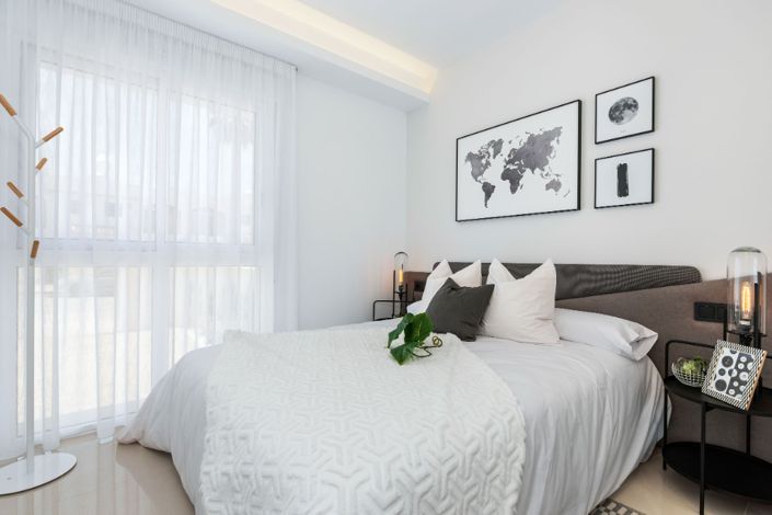 Image No.10-3 Bed Townhouse for sale