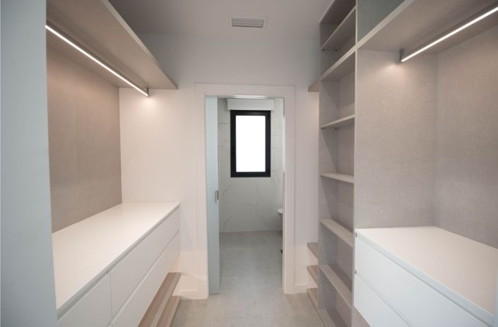 Image No.11-3 Bed Villa for sale