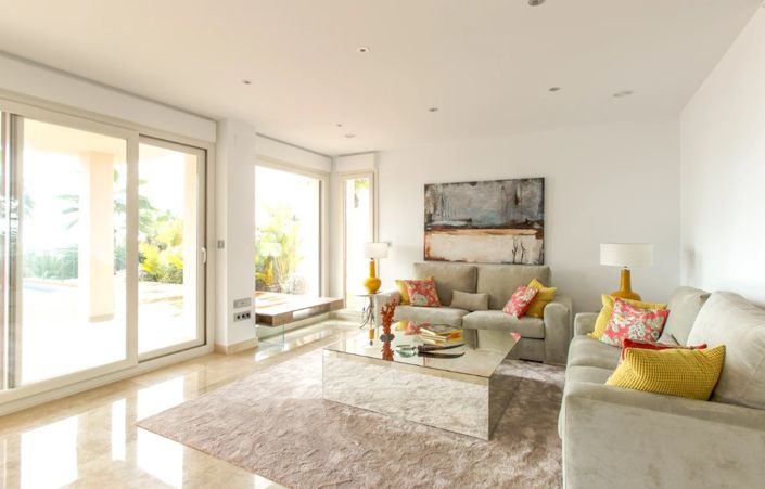 Image No.5-4 Bed Villa for sale