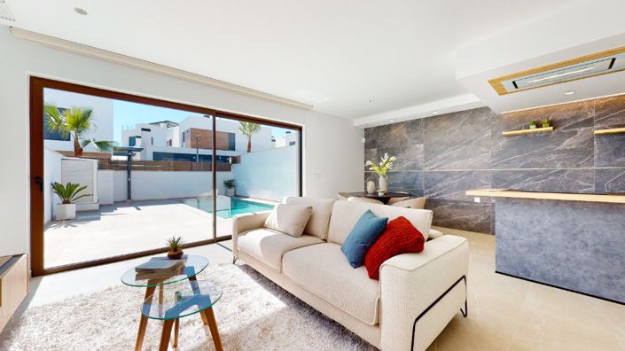 Image No.4-3 Bed Villa for sale