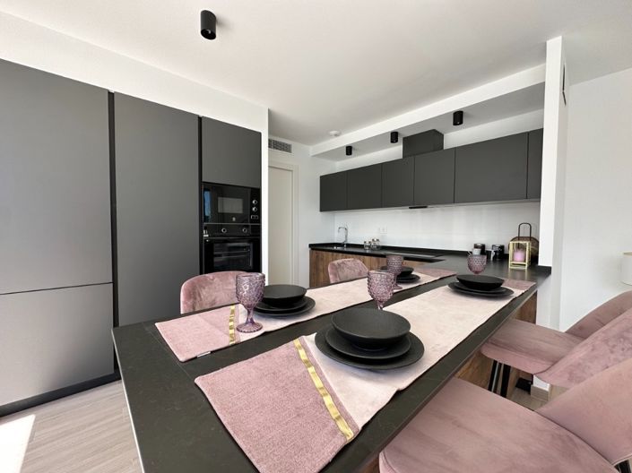 Image No.3-3 Bed Villa for sale