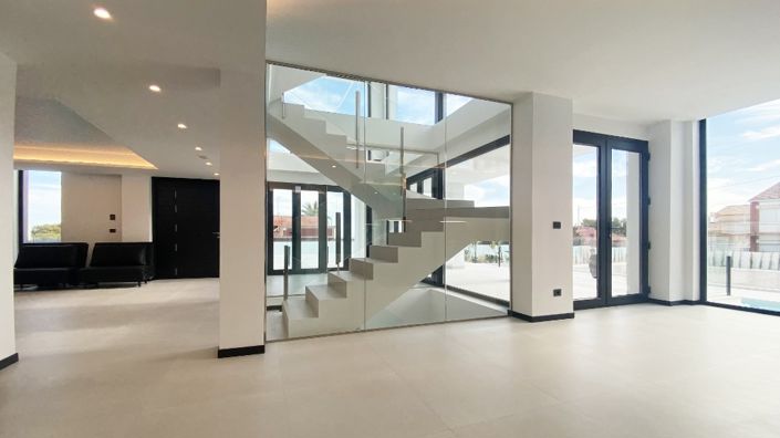 Image No.20-4 Bed Villa for sale