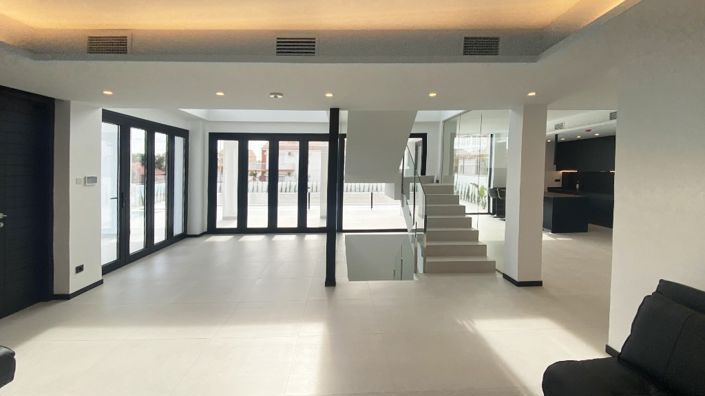 Image No.9-4 Bed Villa for sale