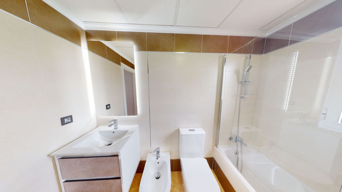 Image No.6-3 Bed Townhouse for sale