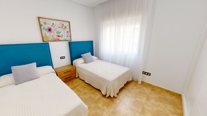 Image No.7-3 Bed Townhouse for sale