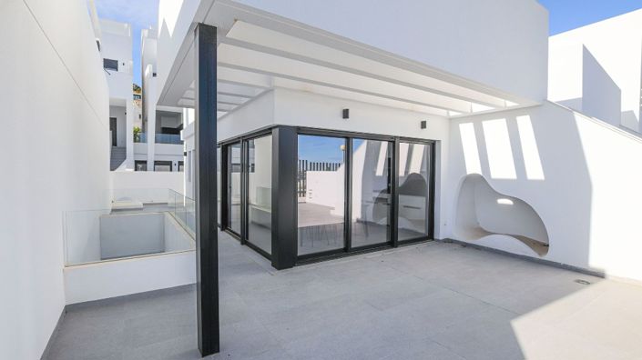 Image No.25-4 Bed Villa for sale