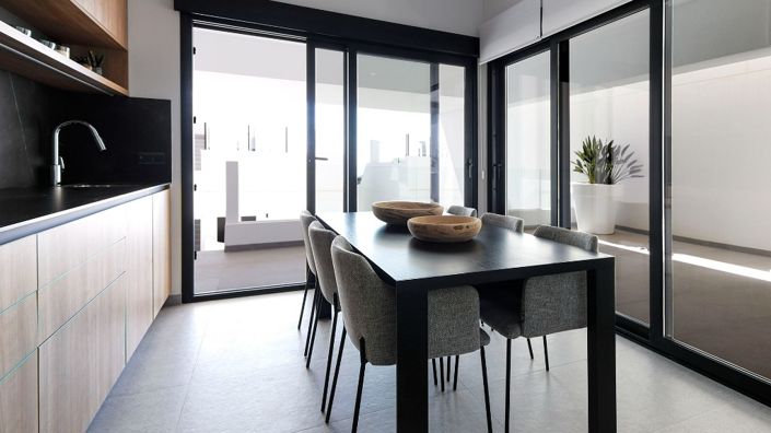 Image No.4-4 Bed Villa for sale