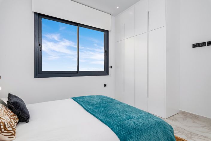 Image No.9-3 Bed Villa for sale