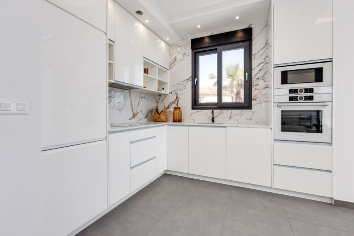 Image No.4-4 Bed Villa for sale