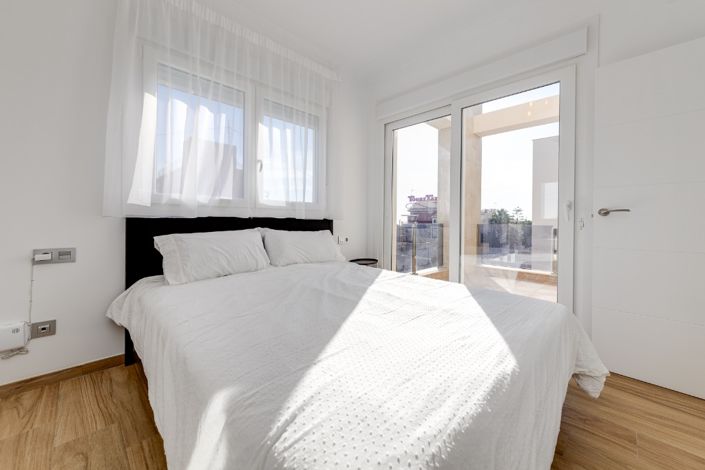 Image No.13-3 Bed Villa for sale