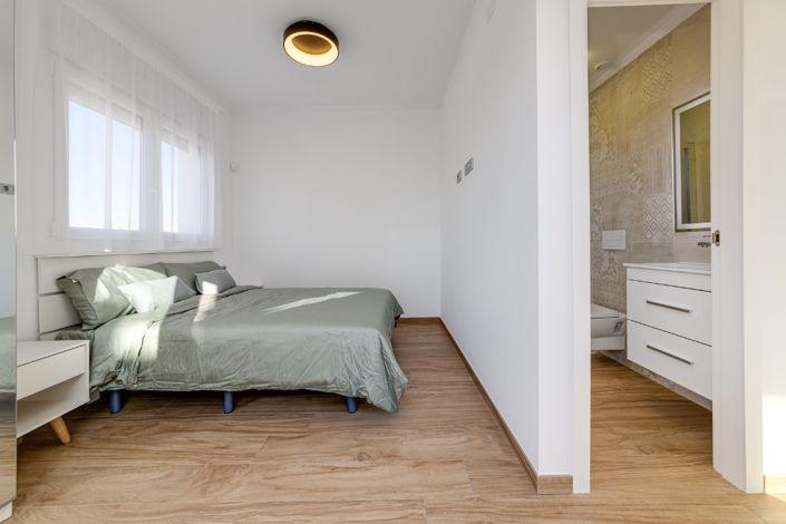 Image No.17-3 Bed Villa for sale