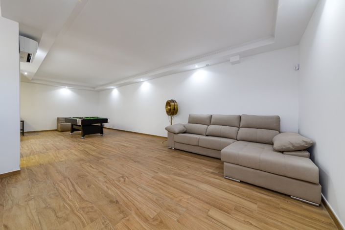 Image No.21-3 Bed Villa for sale