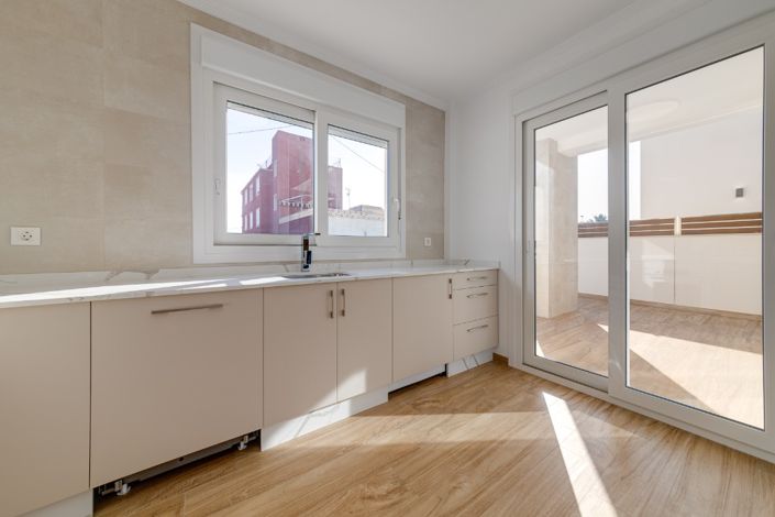 Image No.3-3 Bed Villa for sale