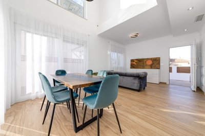 d42f9ab68479f1089a5c1876fc4f0e5b