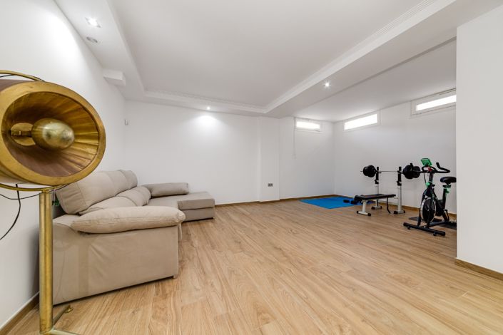 Image No.8-3 Bed Villa for sale