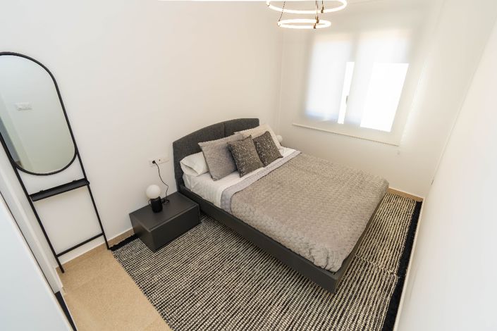 Image No.3-4 Bed Villa for sale