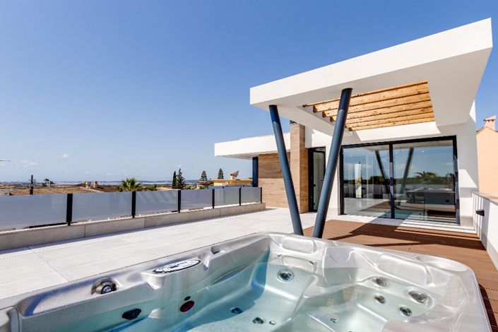 Image No.2-4 Bed Villa for sale