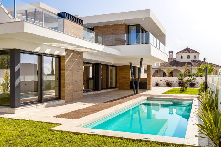 Image No.6-4 Bed Villa for sale