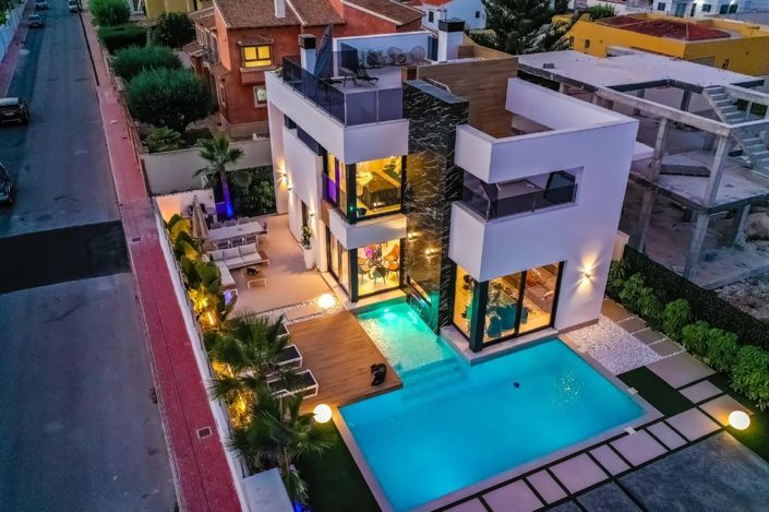 Image No.22-4 Bed Villa for sale