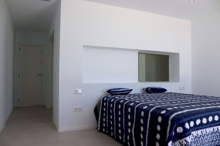 Image No.10-4 Bed Villa for sale