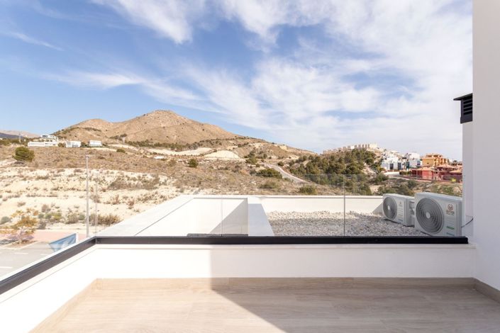 Image No.25-3 Bed Villa for sale