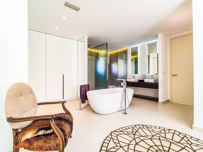 Image No.15-4 Bed Villa for sale