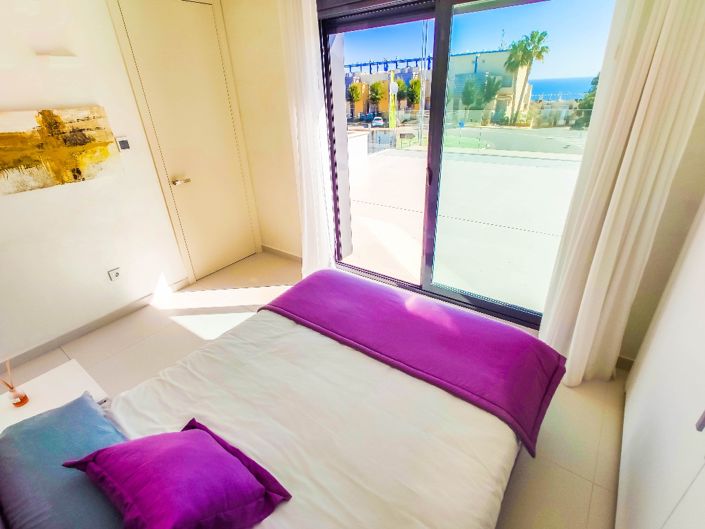 Image No.25-4 Bed Villa for sale