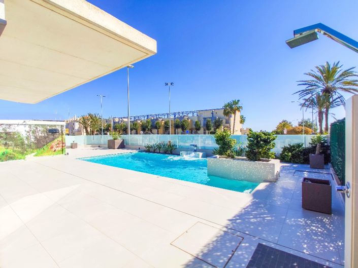 Image No.29-4 Bed Villa for sale